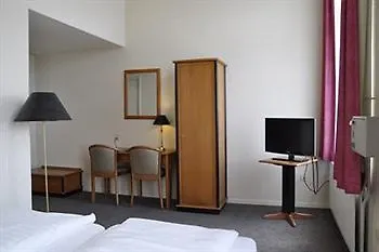 Wilhelmina Hotel 3*